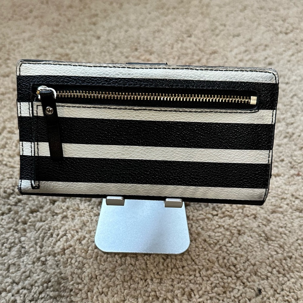 Kate Spade Hyde Riley Slim Bifold Wallet - Picture 2 of 4